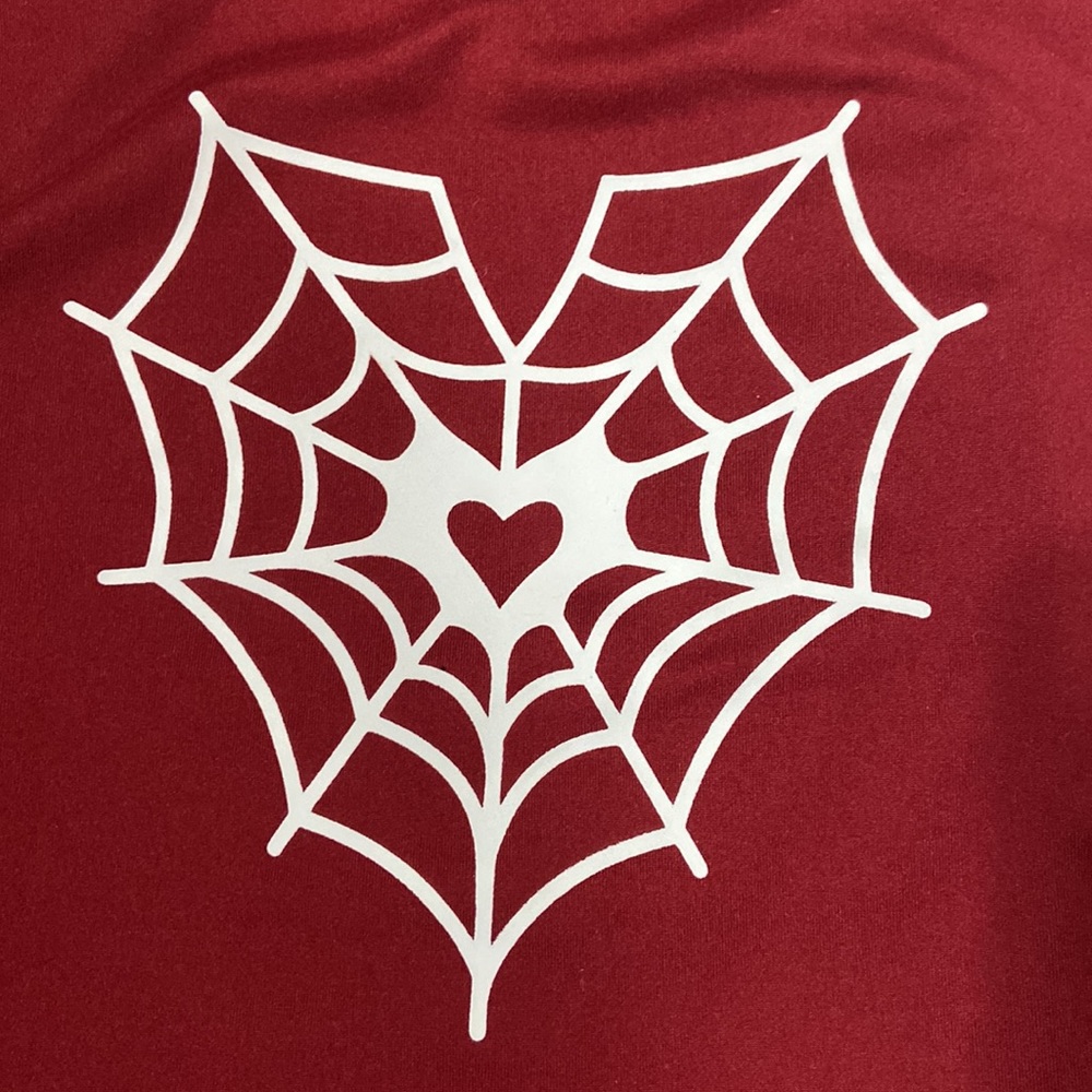 Women’s SHEIN Burgundy Spider Web and Heart Print Cropped Tank Top. Size Medium - Picture 4 of 7